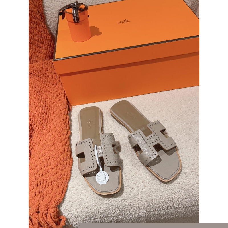 H**mes slippers